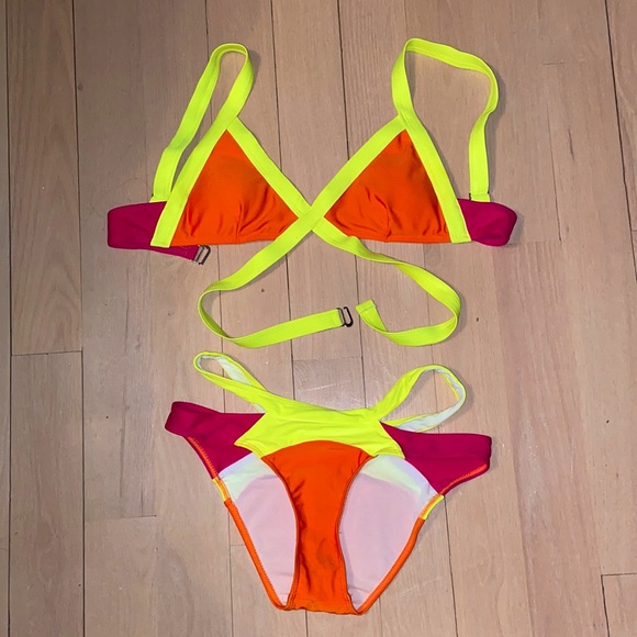 Two Piece Neon BIKINI - Picture 2 of 7